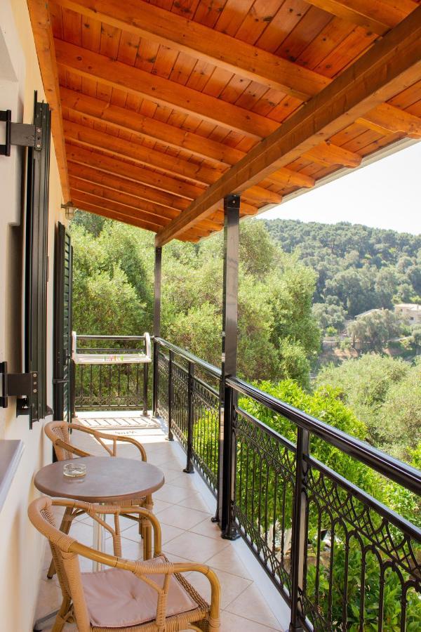 Nanos Studios Parga Buitenkant foto