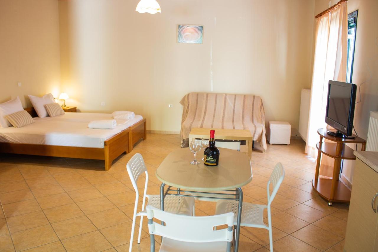 Nanos Studios Parga Buitenkant foto